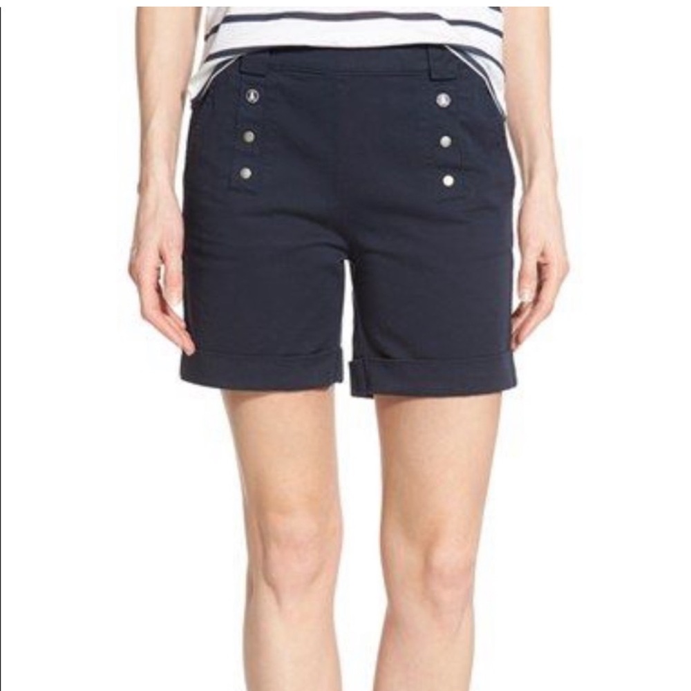 𝅺Barbour Bowline Cuffed‎ Navy Sailor Shorts. Women’s M/L. 5.5” Inseam.
